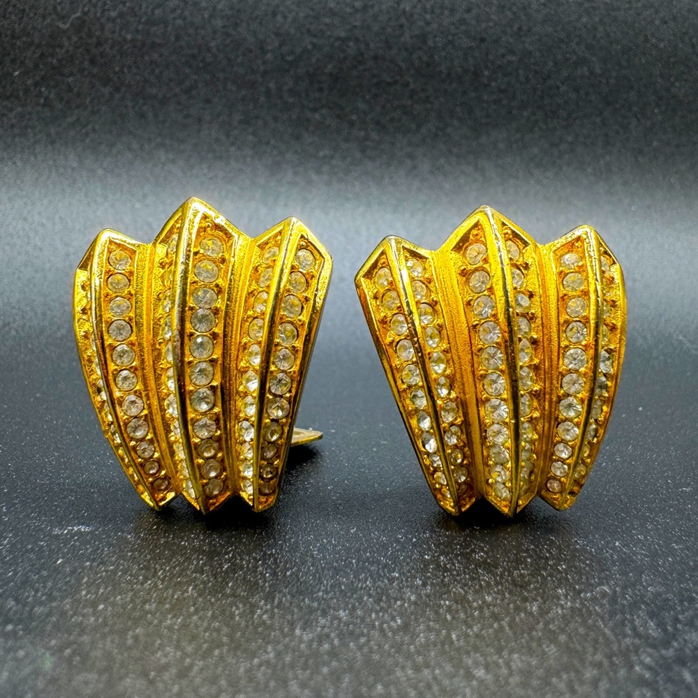 LOT 1494 18K gold plated Christian Dior vintage clip on earrings